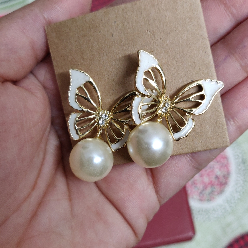 Set of 3 pearl earrings - Picture 3 of 5